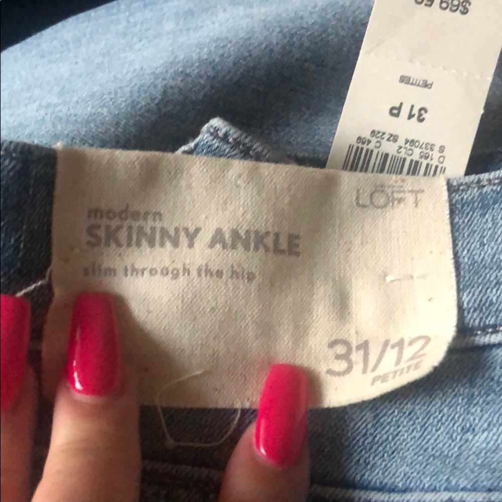 LOFT Size 12/31 Petite Jeans - Picture 2 of 2